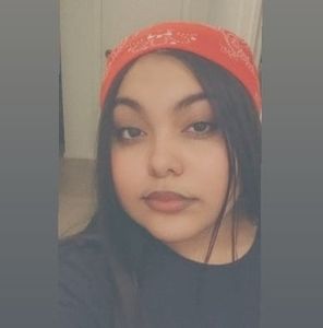 Meet your Posher, Mia